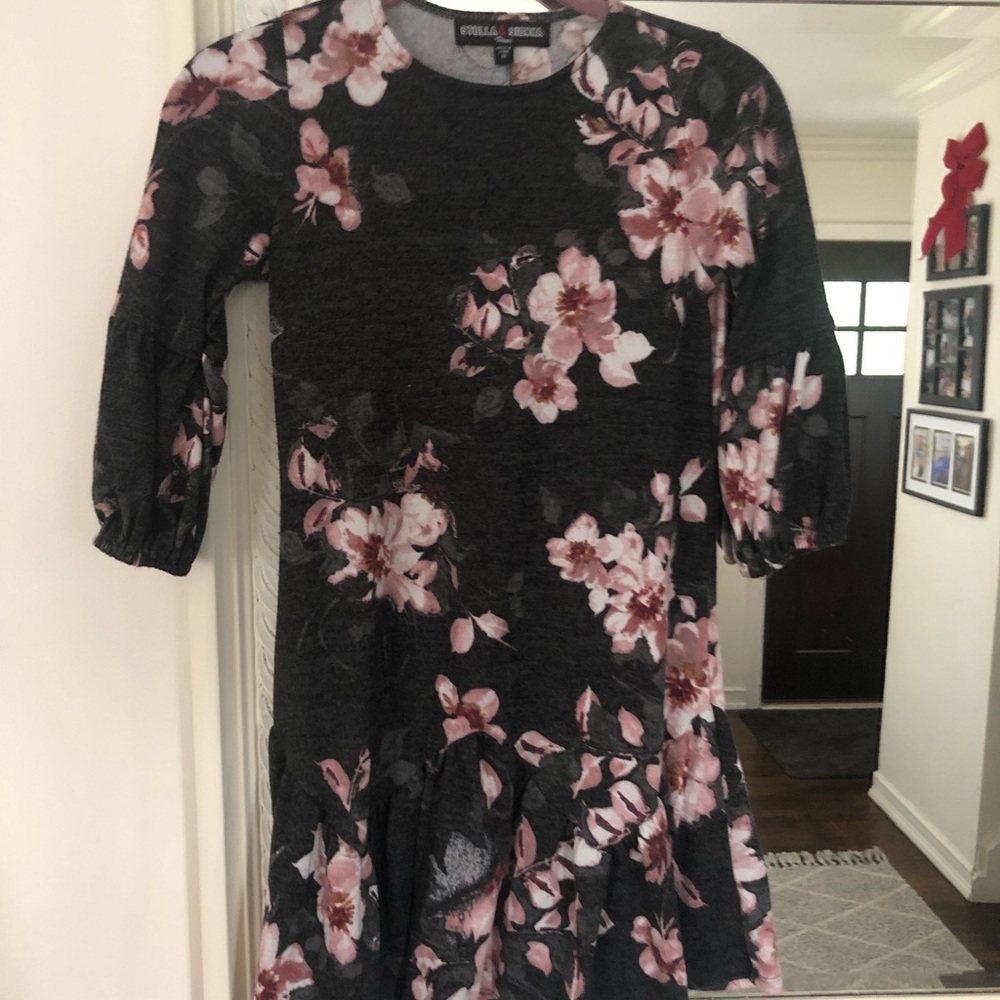 Heathered Grey Girls dress with pink floral details. Size M